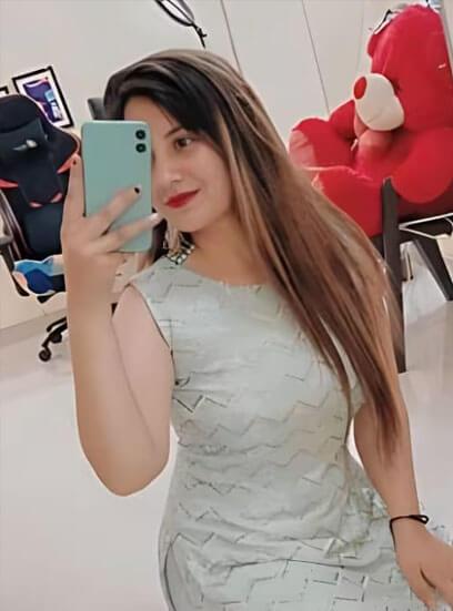 Sara young model Delhi