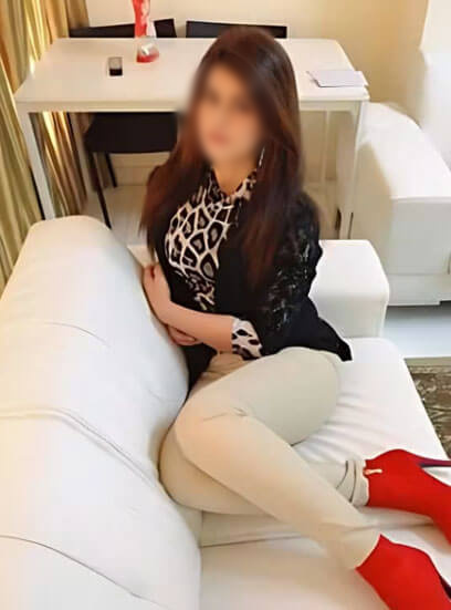 Sweeta young escort Delhi